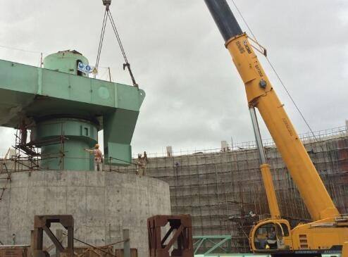 無錫大型設(shè)備搬運(yùn)公司在設(shè)備搬運(yùn)過程都要注意哪些安全事項(xiàng)？